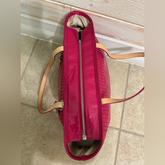 Coach Poppy Daisy Liquid Gloss Patent Leather Bag - Picture 9 of 12